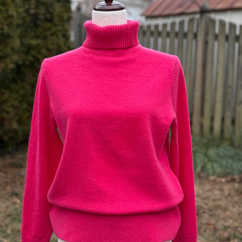 Lands’ End 100% Cashmere Turtleneck Sweater Medium Bright Pink